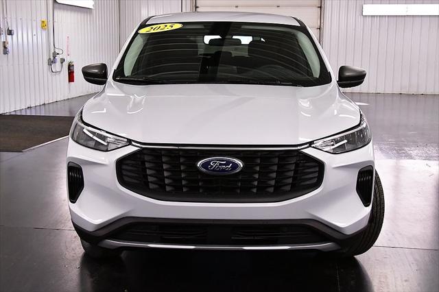 new 2025 Ford Escape car, priced at $30,476