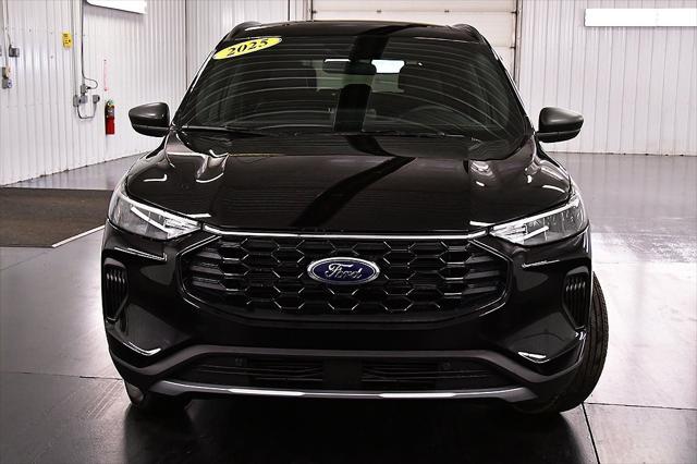 new 2025 Ford Escape car, priced at $33,303