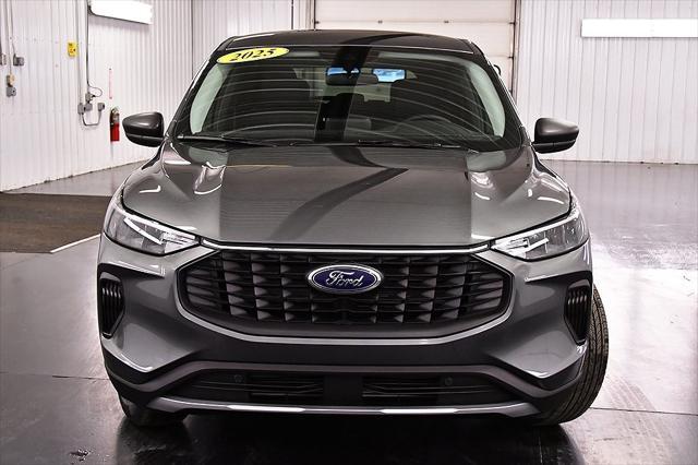 new 2025 Ford Escape car, priced at $32,040