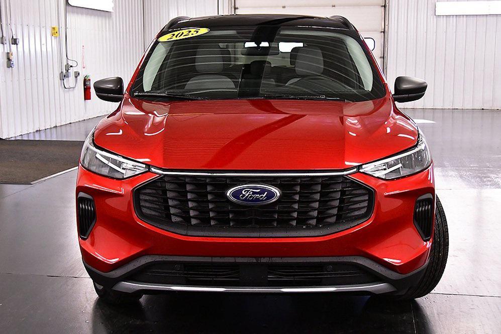 new 2025 Ford Escape car, priced at $29,621