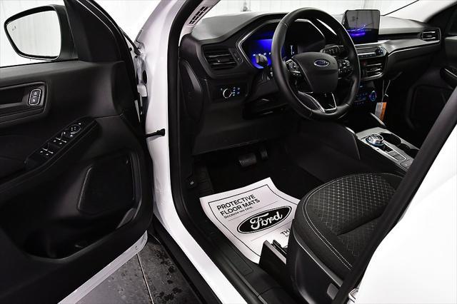 new 2025 Ford Escape car, priced at $30,476