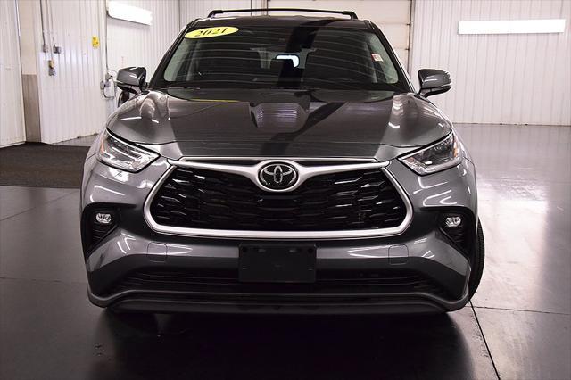 used 2021 Toyota Highlander car, priced at $30,000