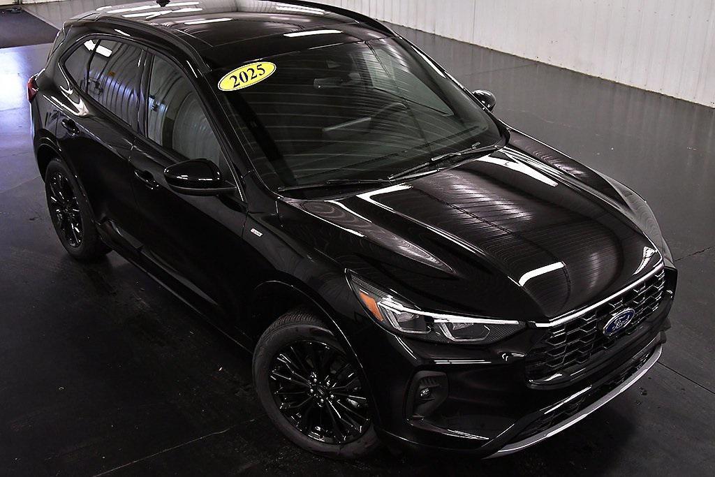 new 2025 Ford Escape car, priced at $36,215