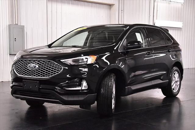 new 2024 Ford Edge car, priced at $37,005