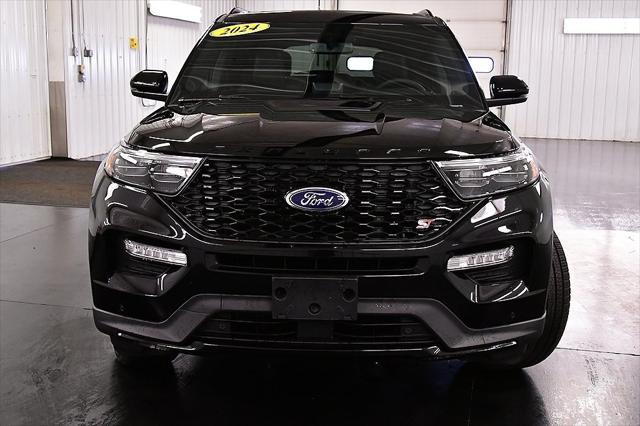 new 2024 Ford Explorer car, priced at $60,306