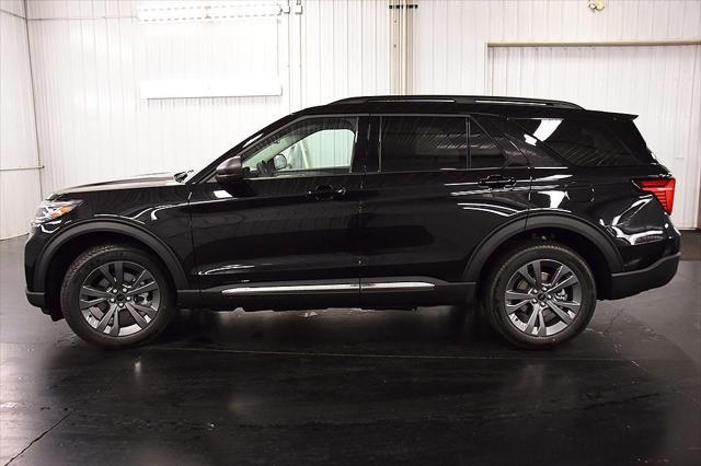 new 2025 Ford Explorer car, priced at $45,651