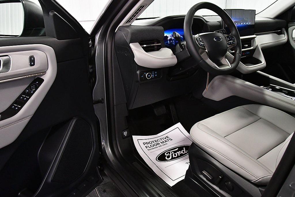 new 2025 Ford Explorer car, priced at $47,330