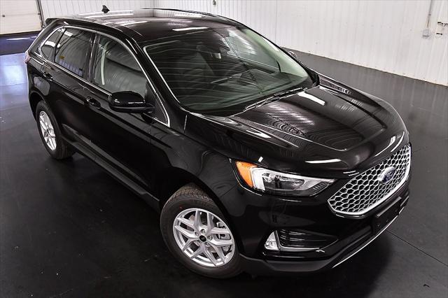 new 2024 Ford Edge car, priced at $35,476