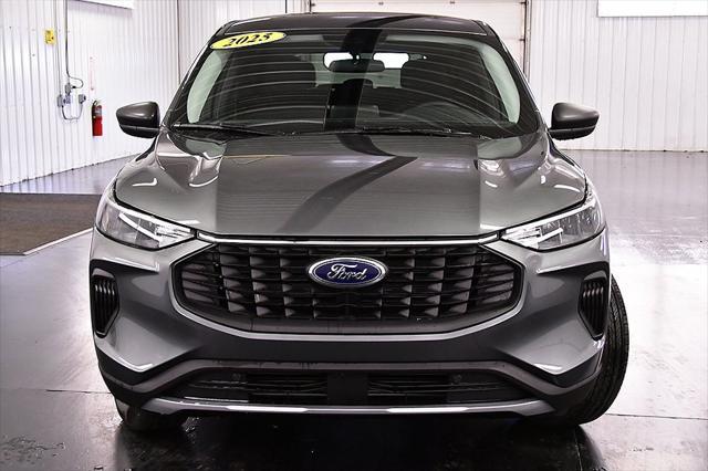 new 2025 Ford Escape car, priced at $32,040