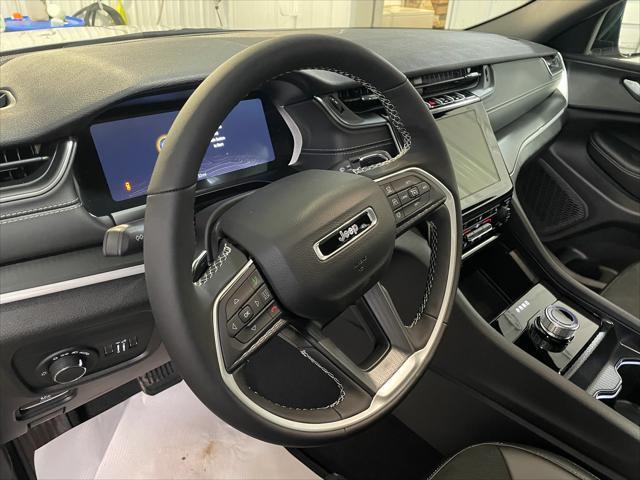 new 2025 Jeep Grand Cherokee L car, priced at $42,717