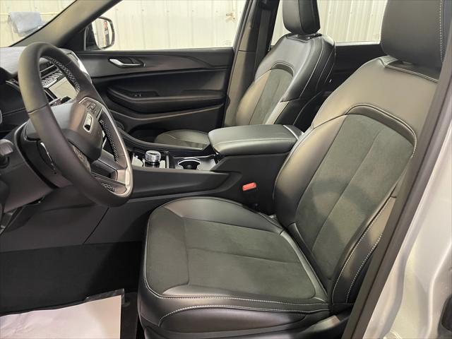 new 2025 Jeep Grand Cherokee L car, priced at $42,717