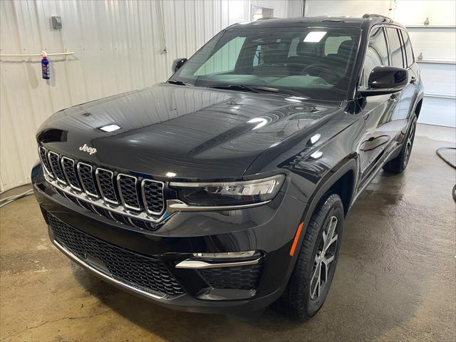 new 2024 Jeep Grand Cherokee car, priced at $42,795