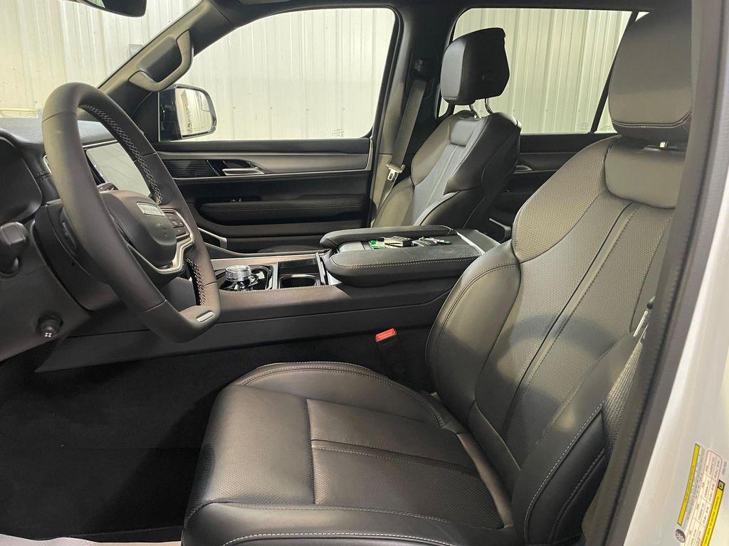 new 2025 Jeep Wagoneer car, priced at $67,940