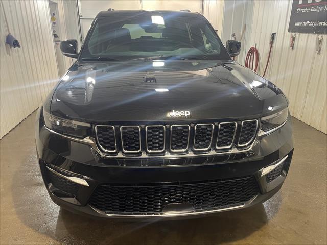 new 2025 Jeep Grand Cherokee car, priced at $40,217