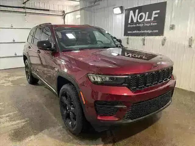 new 2024 Jeep Grand Cherokee car, priced at $40,175