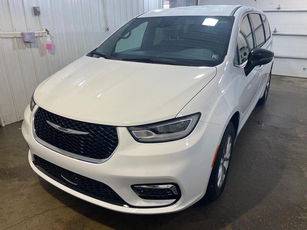new 2025 Chrysler Pacifica car, priced at $40,440