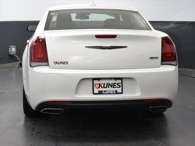 used 2022 Chrysler 300 car, priced at $23,534