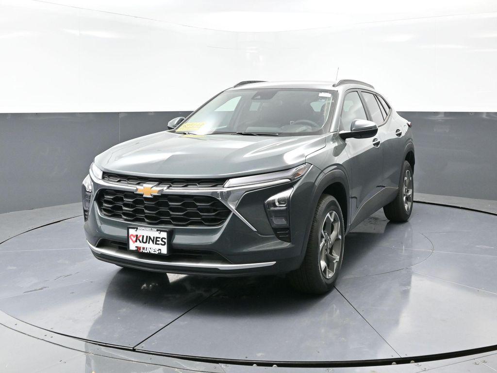 new 2025 Chevrolet Trax car, priced at $24,186