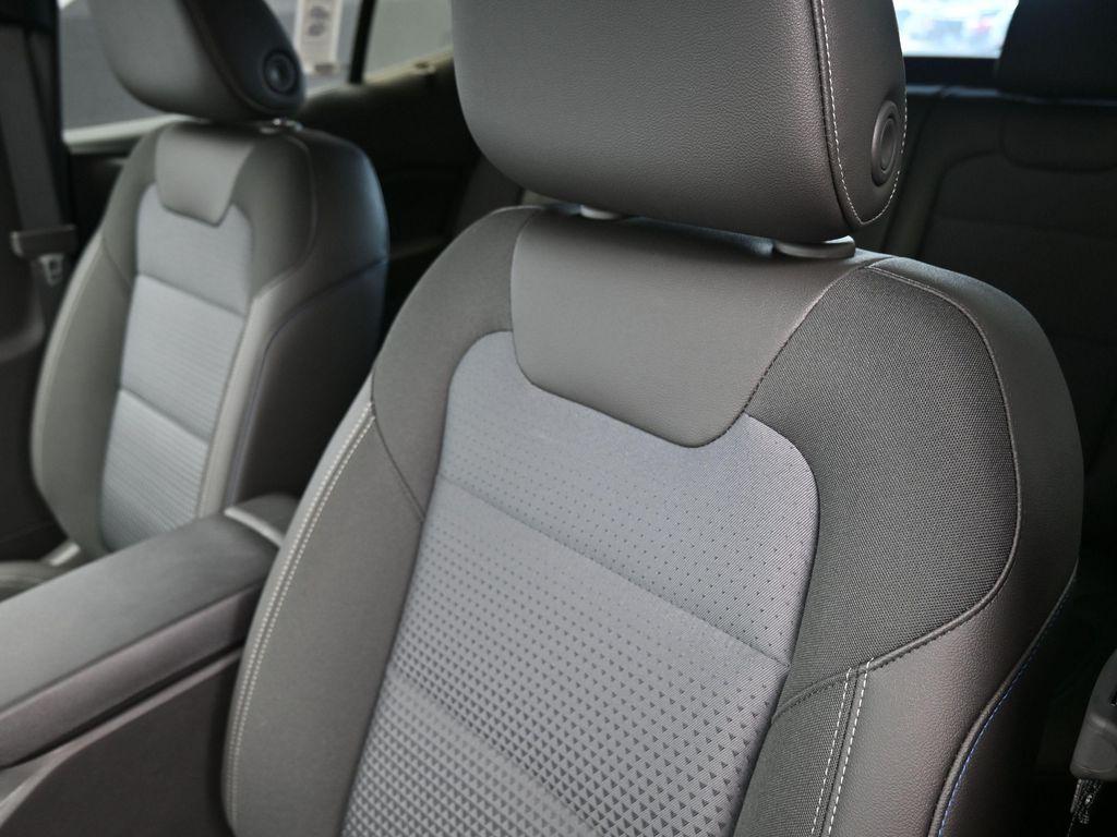 new 2025 Chevrolet Trax car, priced at $24,186