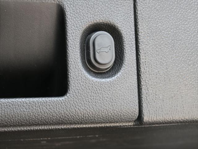 used 2019 GMC Yukon XL car, priced at $26,998