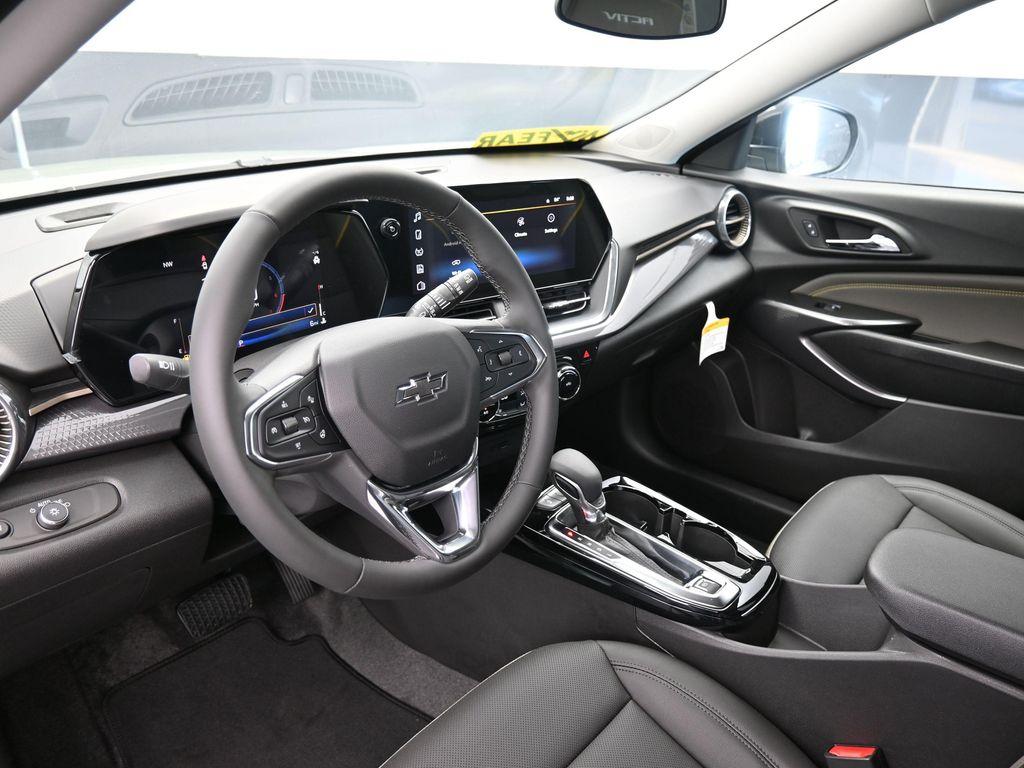 new 2025 Chevrolet Trax car, priced at $26,009