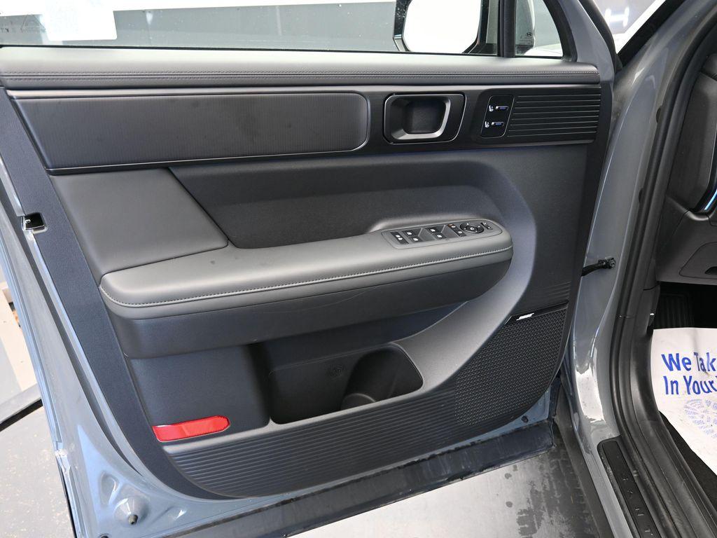 used 2025 Hyundai Santa Fe car, priced at $43,806