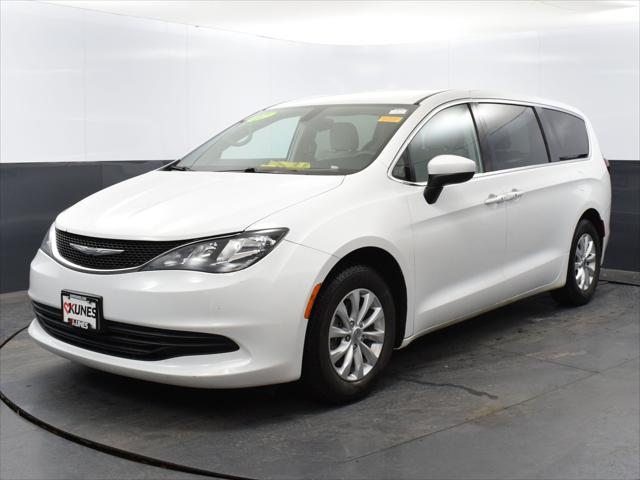 used 2017 Chrysler Pacifica car, priced at $13,991