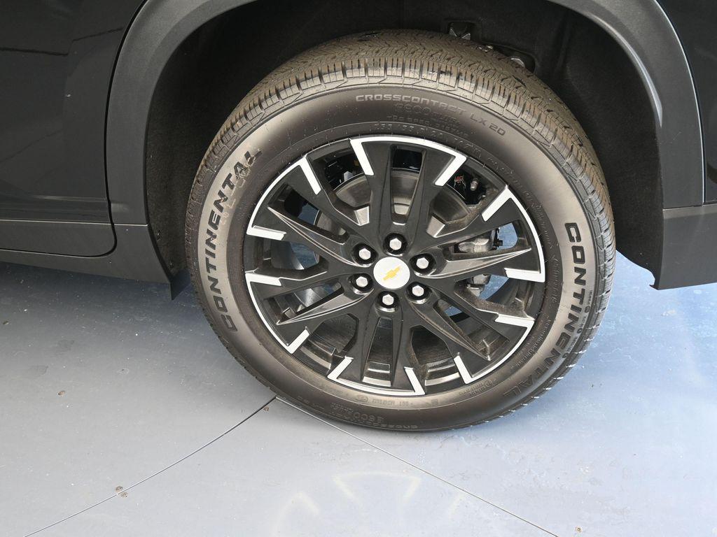 new 2026 Chevrolet Traverse car, priced at $47,715
