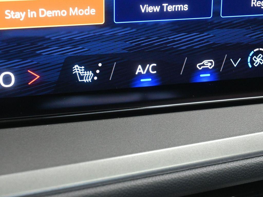 new 2026 Chevrolet Traverse car, priced at $47,715