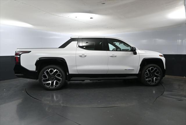 new 2025 Chevrolet Silverado EV car, priced at $90,946