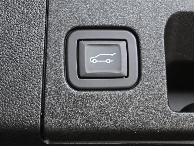 used 2024 Cadillac XT4 car, priced at $34,596