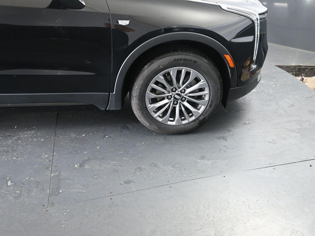 used 2024 Cadillac XT4 car, priced at $33,612