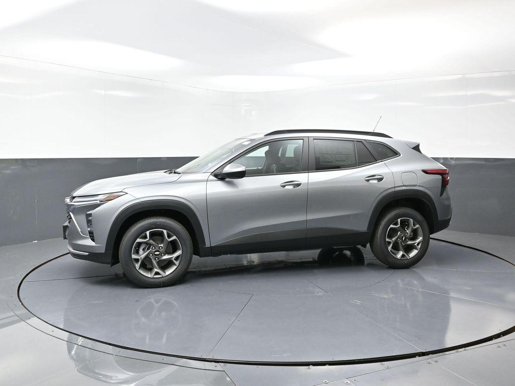 new 2025 Chevrolet Trax car, priced at $22,675