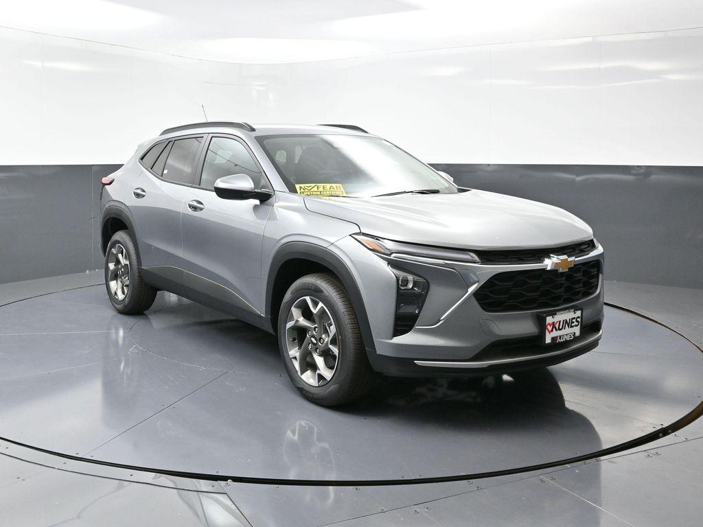 new 2025 Chevrolet Trax car, priced at $22,675