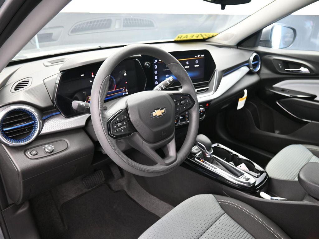 new 2025 Chevrolet Trax car, priced at $22,675