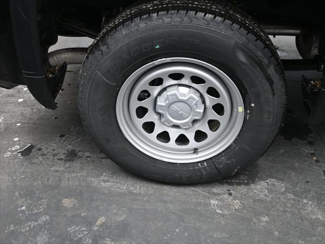 used 2025 GMC Sierra 1500 car, priced at $39,066