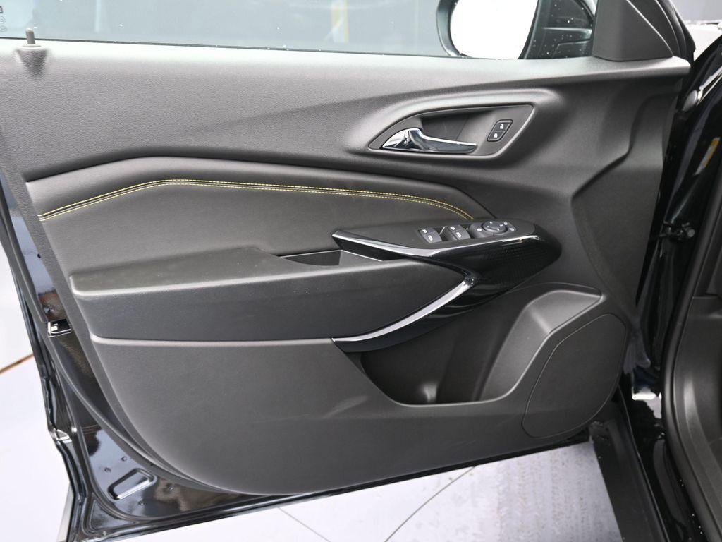 new 2025 Chevrolet Trax car, priced at $22,789