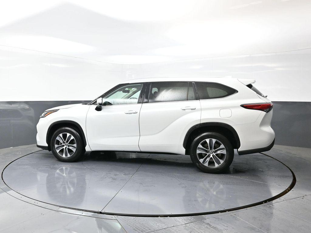 used 2023 Toyota Highlander car, priced at $32,722