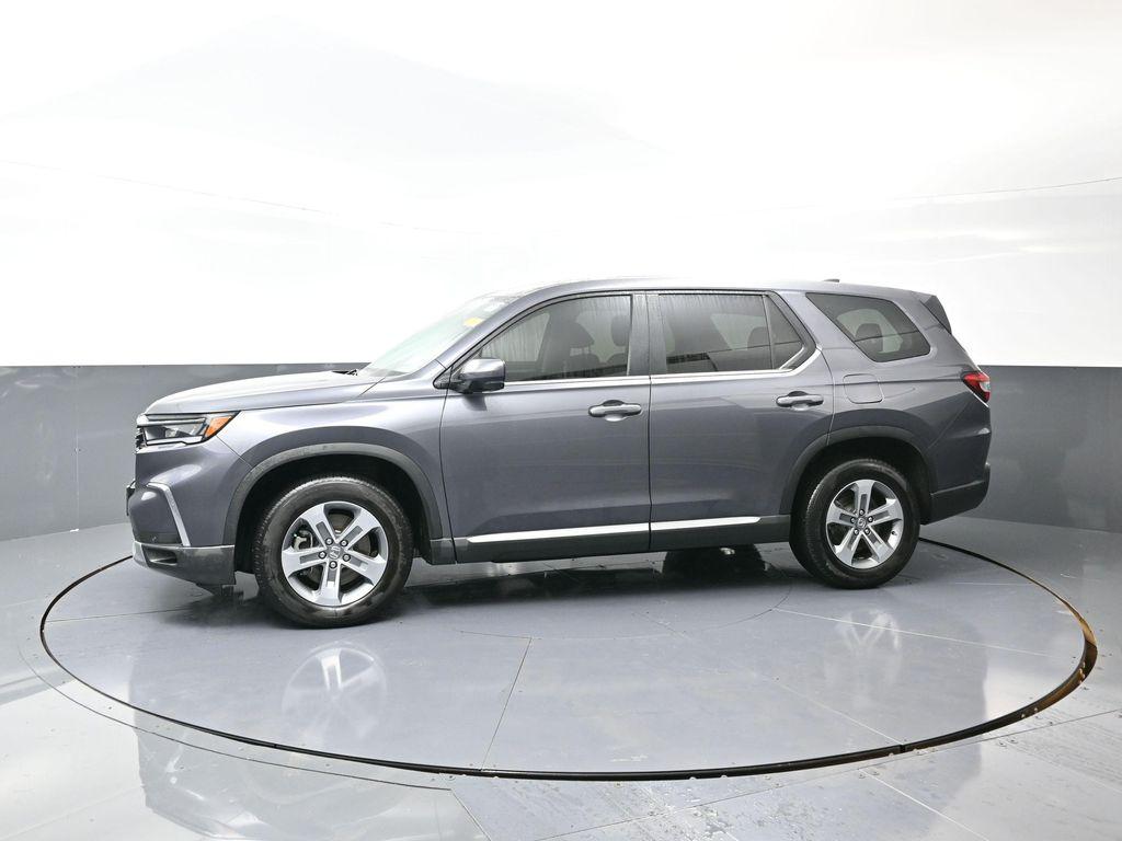 used 2018 Chevrolet Traverse car, priced at $14,243
