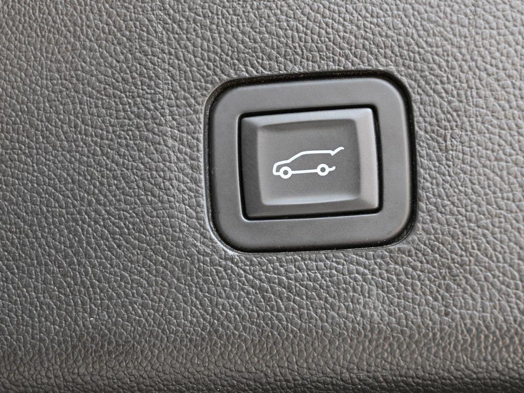 used 2018 Chevrolet Traverse car, priced at $14,243