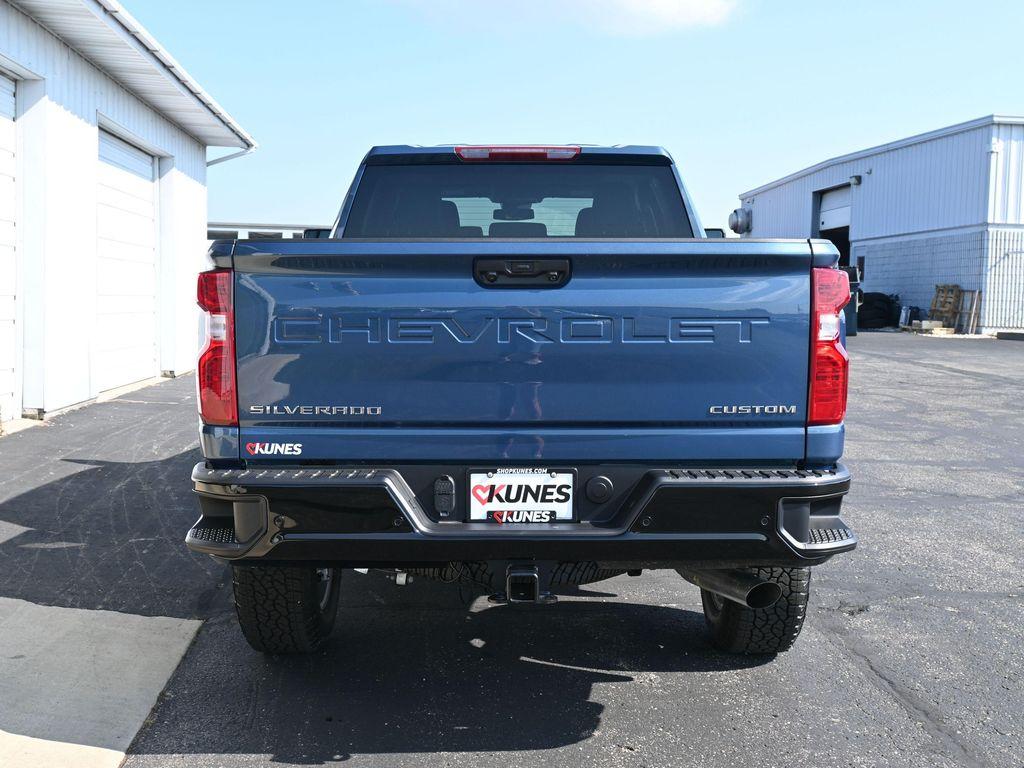 new 2025 Chevrolet Silverado 2500 car, priced at $54,006