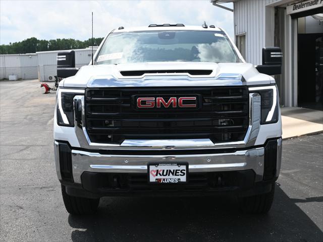 new 2025 GMC Sierra 3500 car, priced at $65,118