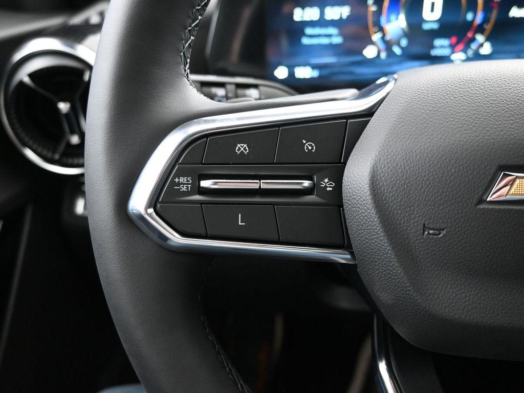 new 2025 Chevrolet Equinox car, priced at $27,303