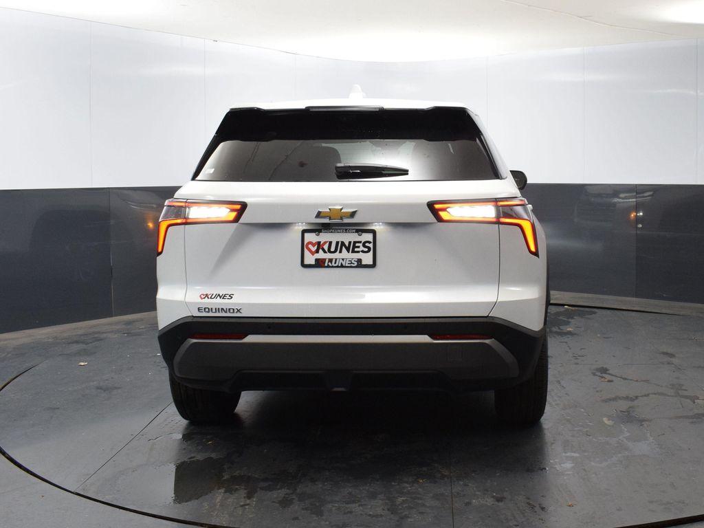new 2025 Chevrolet Equinox car, priced at $27,303