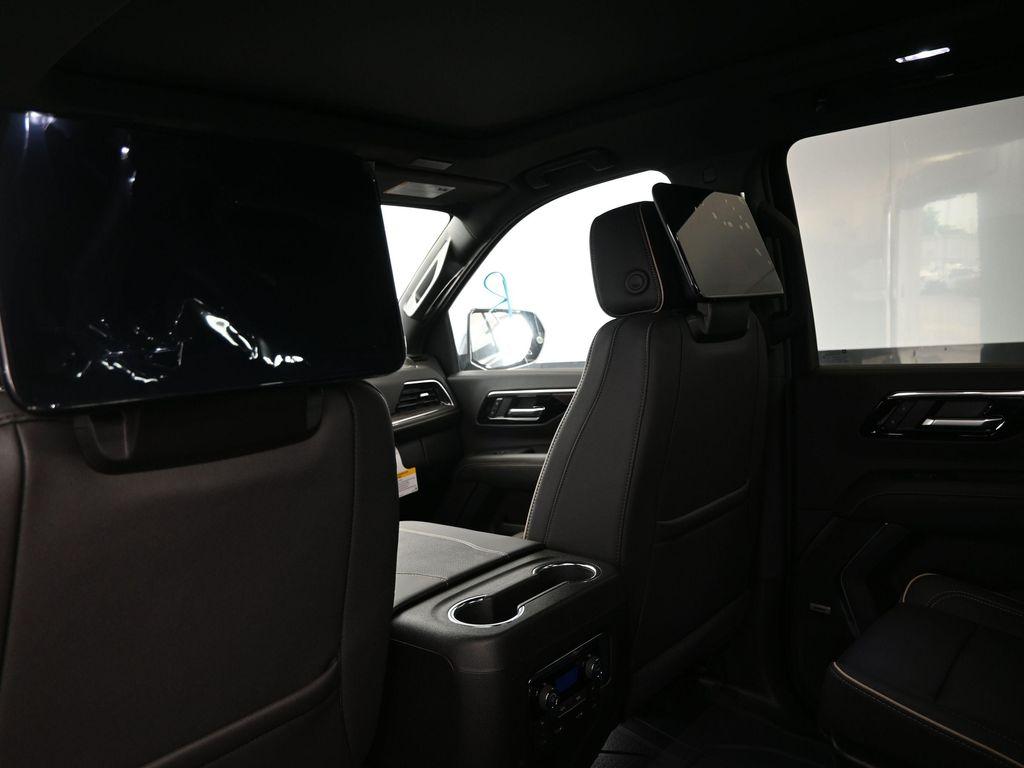 new 2025 Chevrolet Suburban car, priced at $90,620
