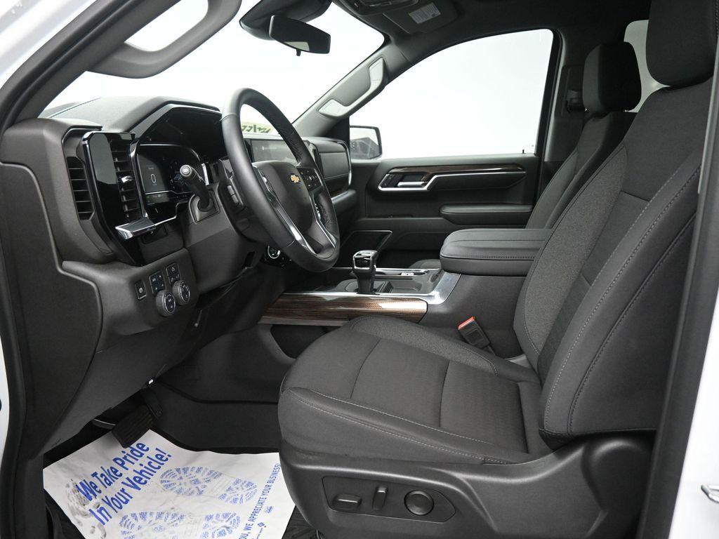new 2025 Chevrolet Silverado 1500 car, priced at $52,760