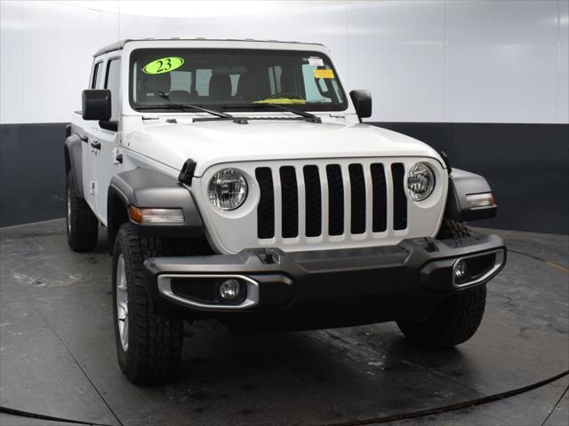 used 2023 Jeep Gladiator car, priced at $27,891