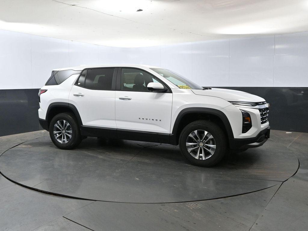 new 2025 Chevrolet Equinox car, priced at $27,529