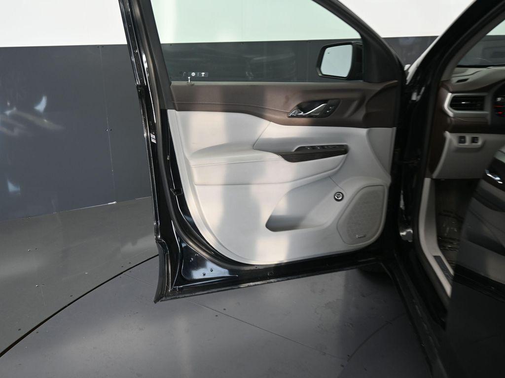 used 2023 GMC Acadia car, priced at $27,119