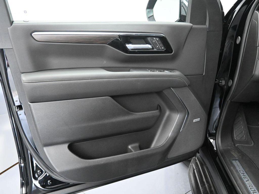 new 2026 Chevrolet Suburban car, priced at $90,930